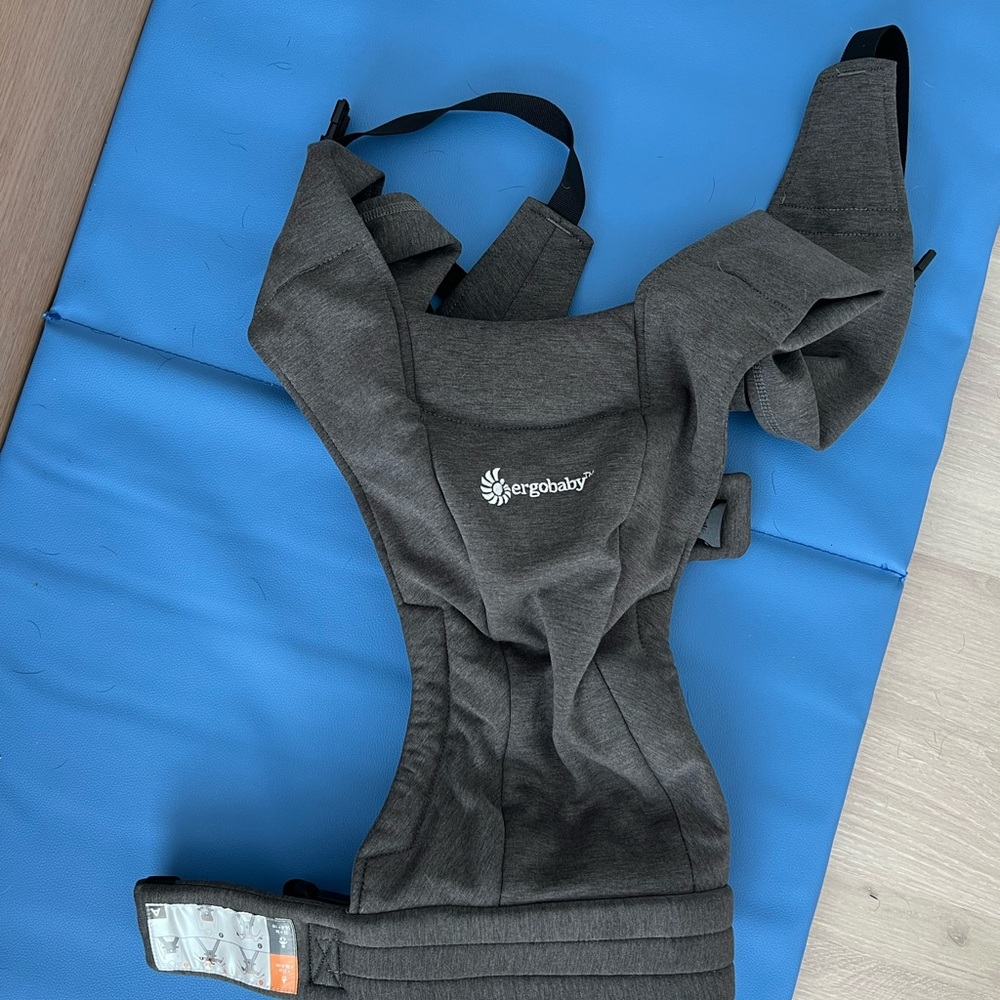 Ergobaby Embrace